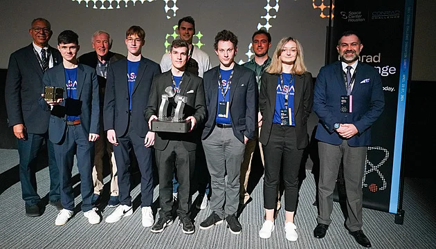 Z Plzně až ke hvězdám. Studentka pomohla dostat českou družici do vesmíru