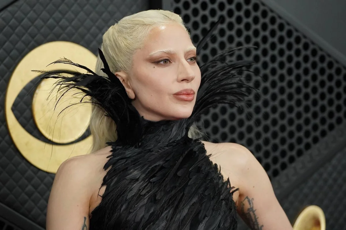 Z královny nechutností a absurdního bizáru až k módní ikoně a uznávané star. Tato známá žena slaví 40