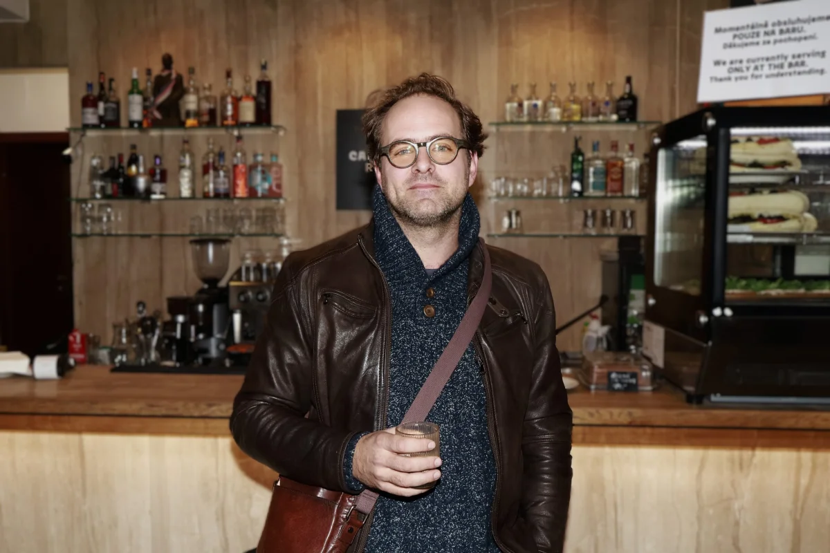 Byl hvězdou Pelíšků, dnes slaví 45. Kvůli dceři kosmonauta opustil Brousek Gondíkovou a odmítl i StarDance - Zábava READZONE.CZ článek na Media24.cz