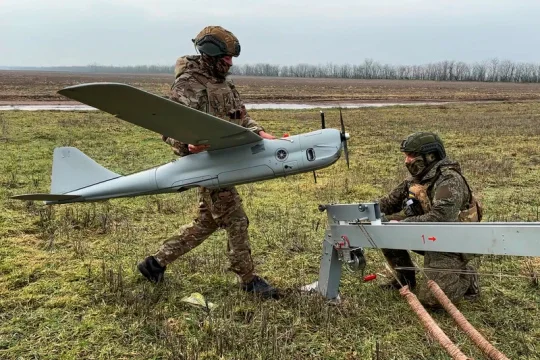 Rusko a Ukrajina se v noci napadly drony, jsou mrtví a ranění