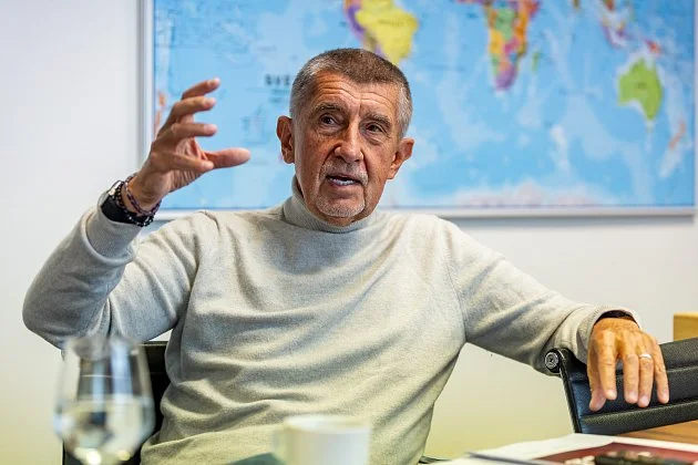 Babiš: Jediné, co se nyní dá udělat ke zlevnění paliv, je zastropování marže