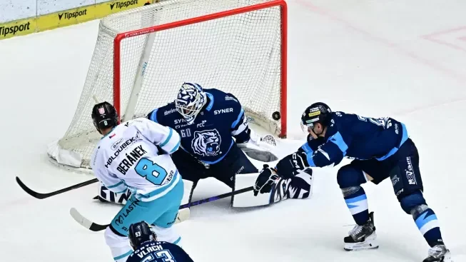 Hokejisté Karlových Varů porazili Liberec 4:0, čtvrtfinále rozhodne sedmý duel