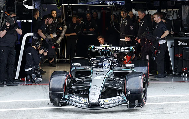 F1 ONLINE: Potvrdí Mercedes letošní neporazitelnost? Jede se závod v Japonsku