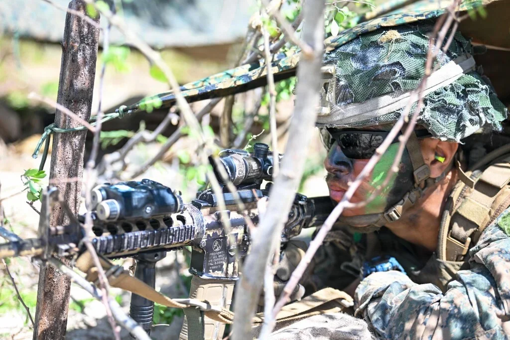 Pěchota a speciální jednotky. Spojené státy se připravují na pozemní operaci v Íránu