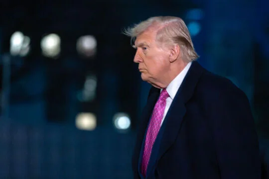 Trump: USA by se mohly zmocnit íránského ostrova Charg