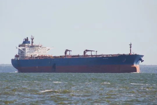 Ruský tanker je u Kuby, Trump proti tomu podle Reuters nemá výhrady