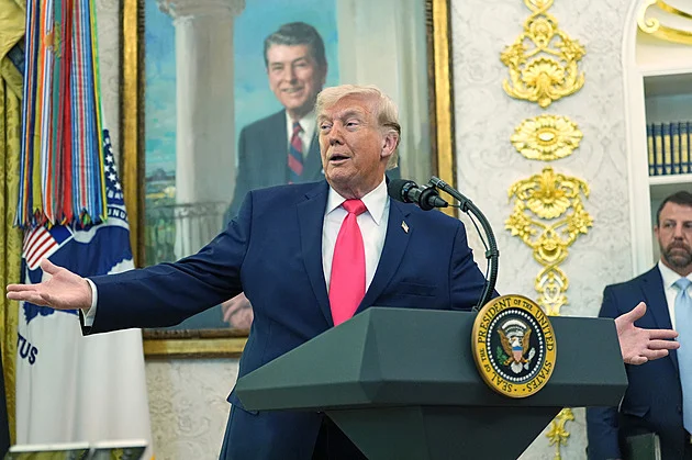 USA by se mohly zmocnit íránského ostrova Charg, varoval Trump