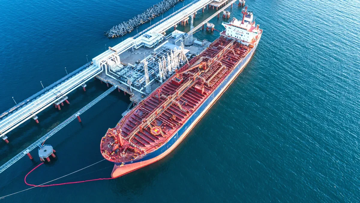 Ruský tanker ze stínové flotily míří na Kubu. Trump překvapivě nemá námitky