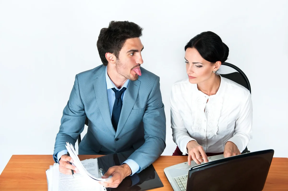 Odbory jdou do boje: Ženy vydělávají o 17 % méně, vláda prý promrhává šanci to změnit