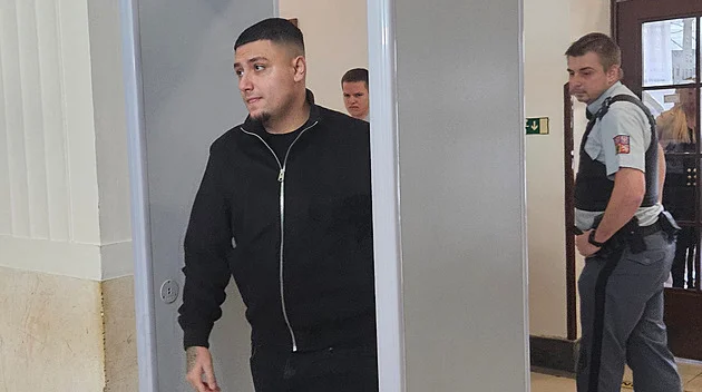 Soud poslal rapera do vězení. Hard Rico dostal za loupež a vydírání čtyři roky - Krimi Metro.cz článek na Media24.cz