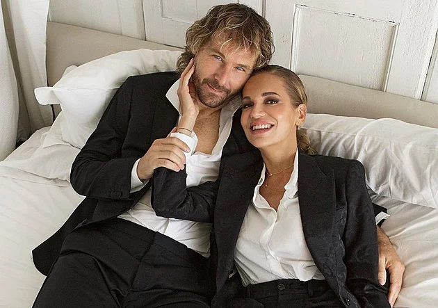 Fotbalisté slavili na hudbu Dary Rolins. Konečně pořádná muzika, ocenil Nedvěd - Fotbal iDnes.cz článek na Media24.cz