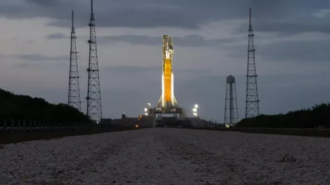 Dnes v noci to začíná: NASA vysílá lidi zpět k Měsíci