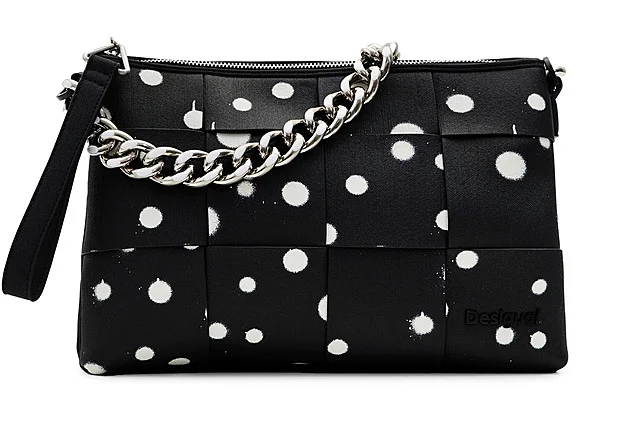 Puntíky jsou ženské, něžné i elegantní. Přineste je do jarního šatníku