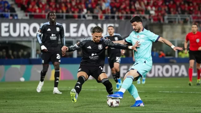 Boloňa v úvodním čtvrtfinále Evropské ligy podlehla doma Aston Ville 1:3